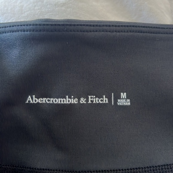 Abercrombie Women's Sheen Bike Shorts - Picture 5 of 6